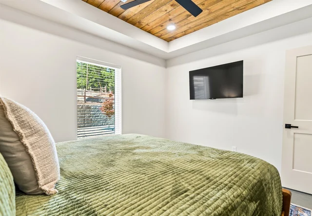Bedroom 3 image 1