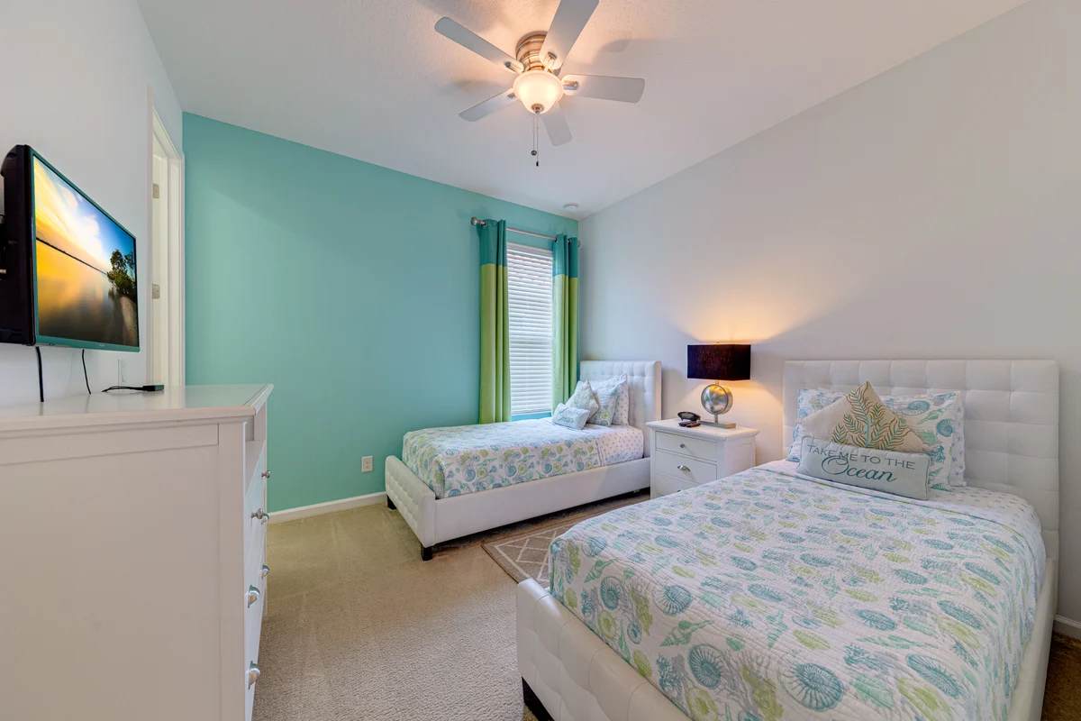 Bedroom 3 image 1
