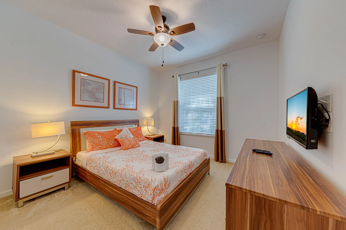 Bedroom 4 image 1