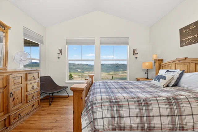 Third bedroom image 1