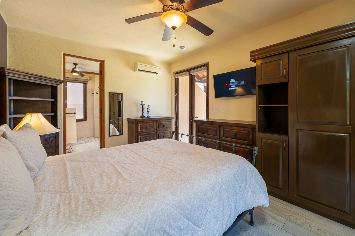 Bedroom 1 image 1
