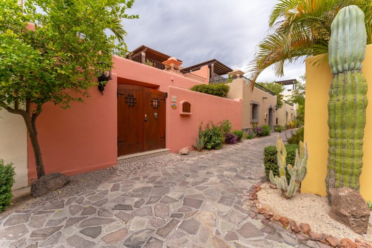 FN192 -1 Bed 1 Bath Casa Chica with terrace and great views property photo 2