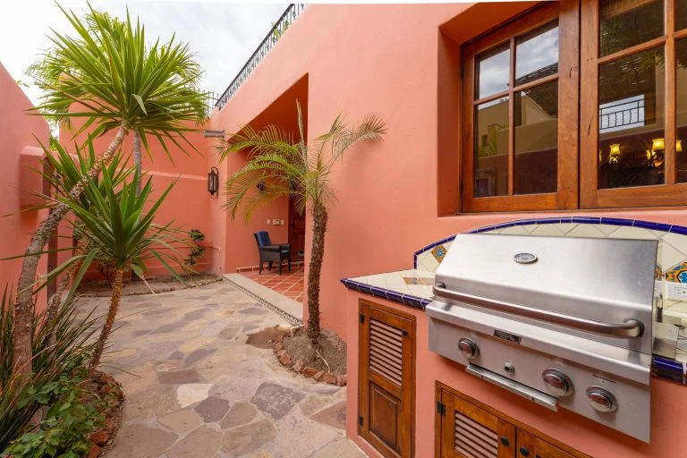 FN192 -1 Bed 1 Bath Casa Chica with terrace and great views property photo 3