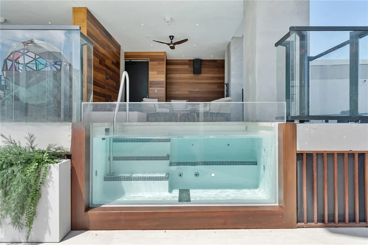 Condo in Miami property photo 3