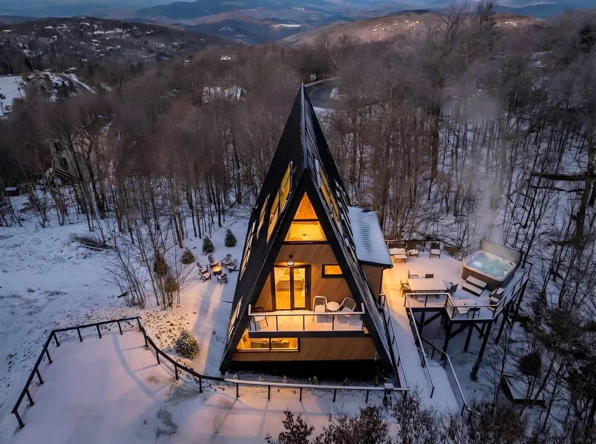 Home in Beech Mountain property photo 2
