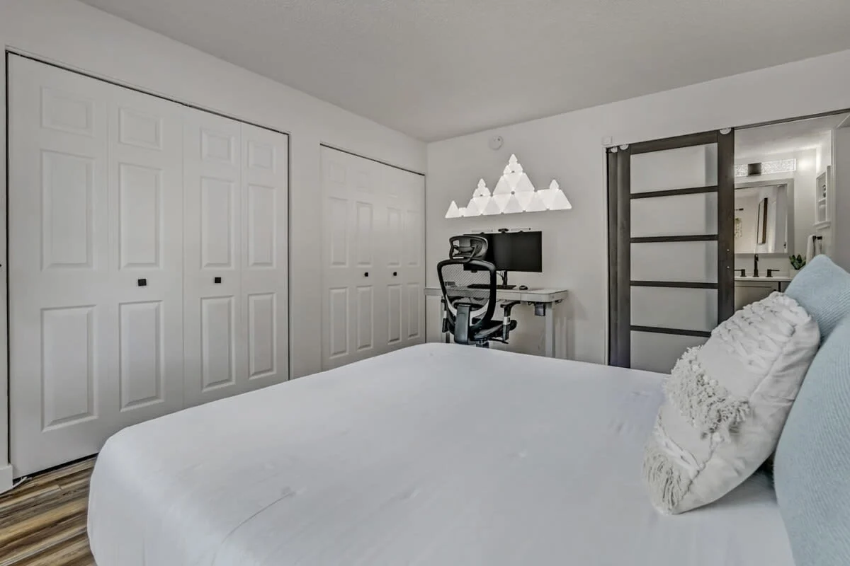 Bedroom image 1