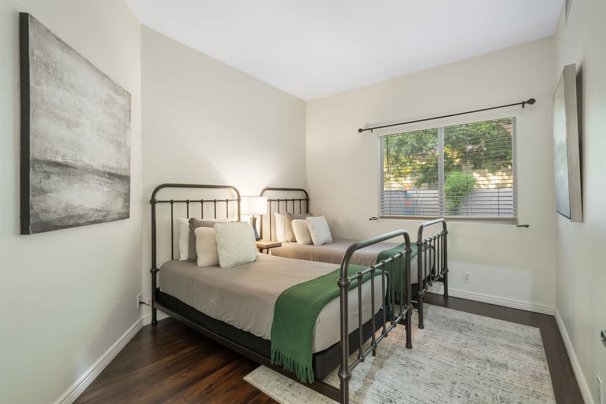 Bedroom image 1