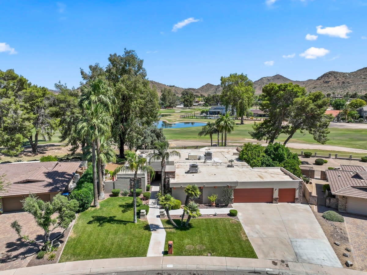 Home in Phoenix property photo 5