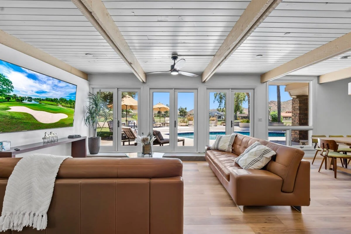 Home in Phoenix property photo 2