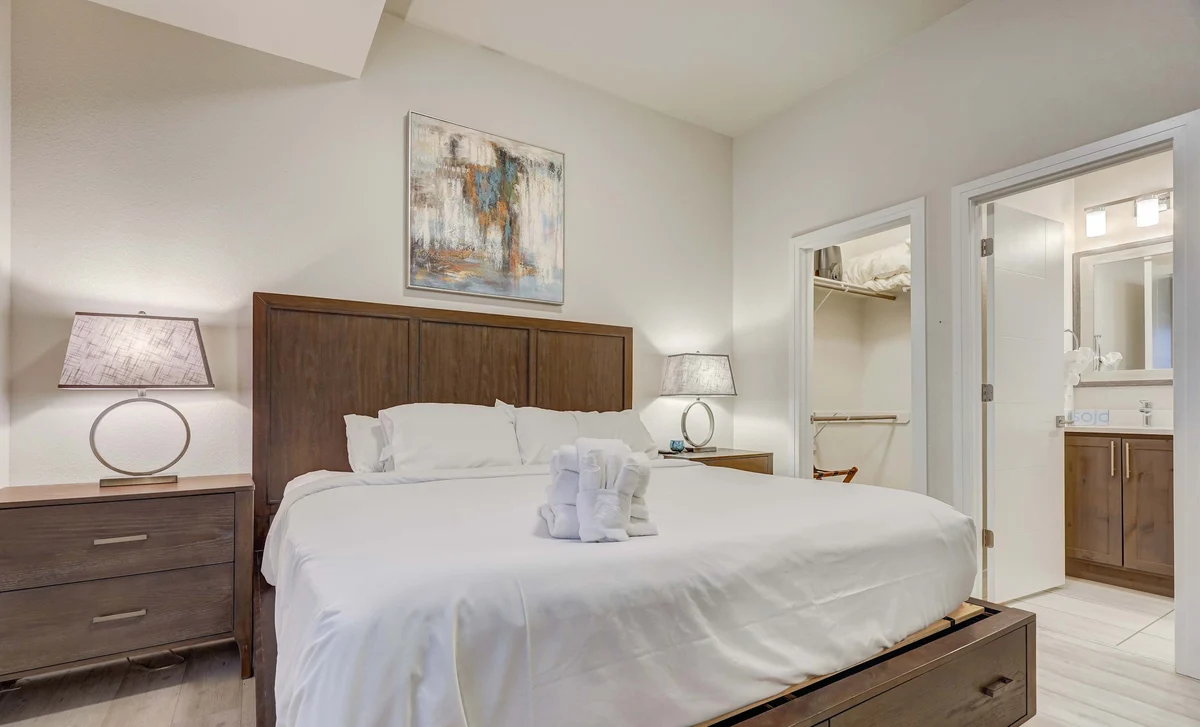 Bedroom image 1