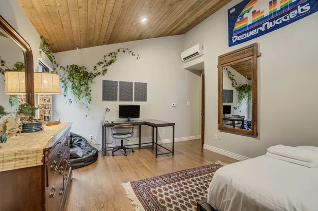 Bedroom image 1