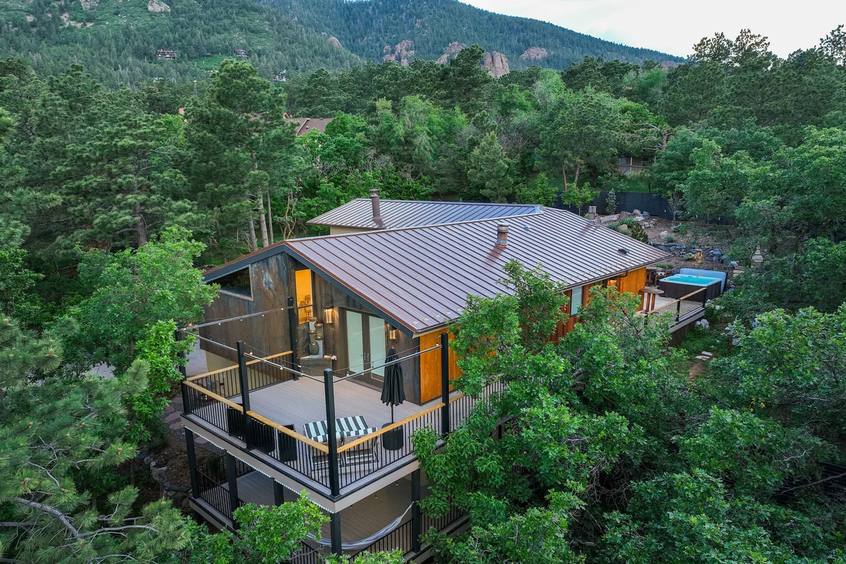 Hot tub, Outdoor dining, BBQ Grill, Fire pit & Gym property photo 5