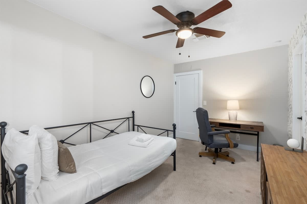 Bedroom image 1