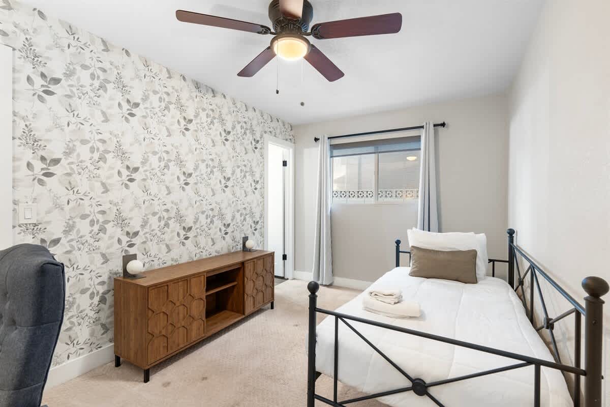 Bedroom image 1