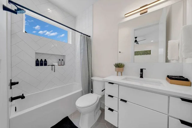 Home in Austin property photo 38