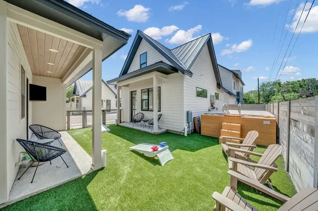 Home in Austin property photo 114
