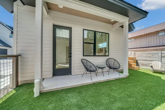 Home in Austin property photo 100
