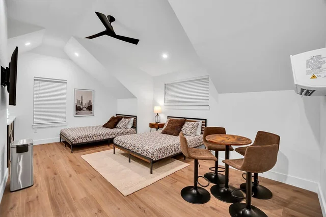 Bedroom image 1