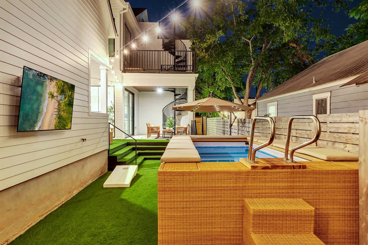 Luxe Retreat, Pool, Game Room property photo 3