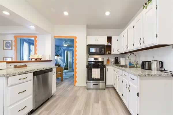 Home in Pittsburgh property photo 3