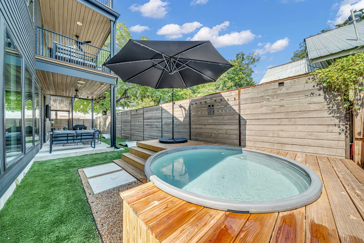 Home in Austin property photo 2