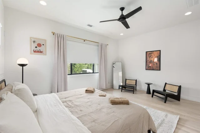Bedroom image 1