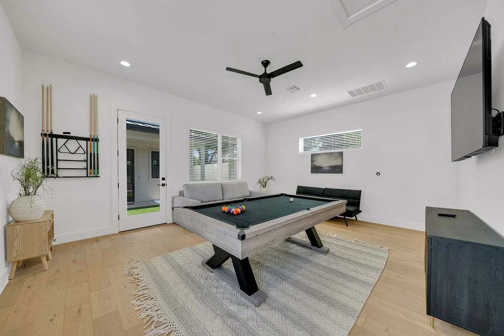 Home in Austin property photo 2