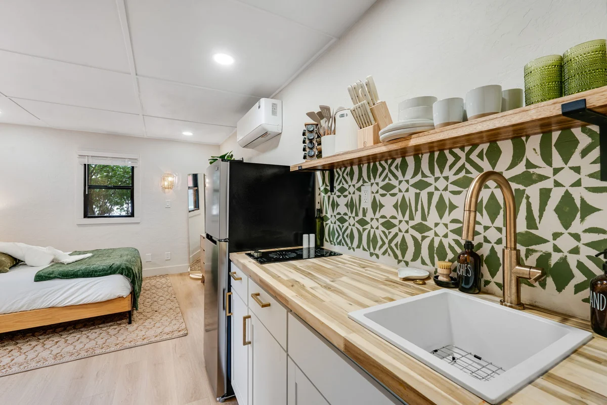 Cozy Studio in Manitou Springs, Walk Downtown property photo 2