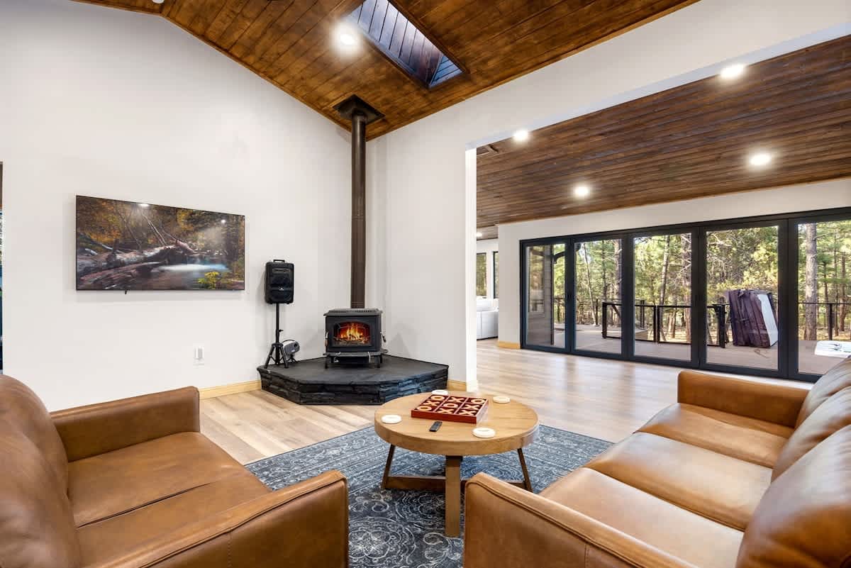 Home in Pinetop-Lakeside property photo 3