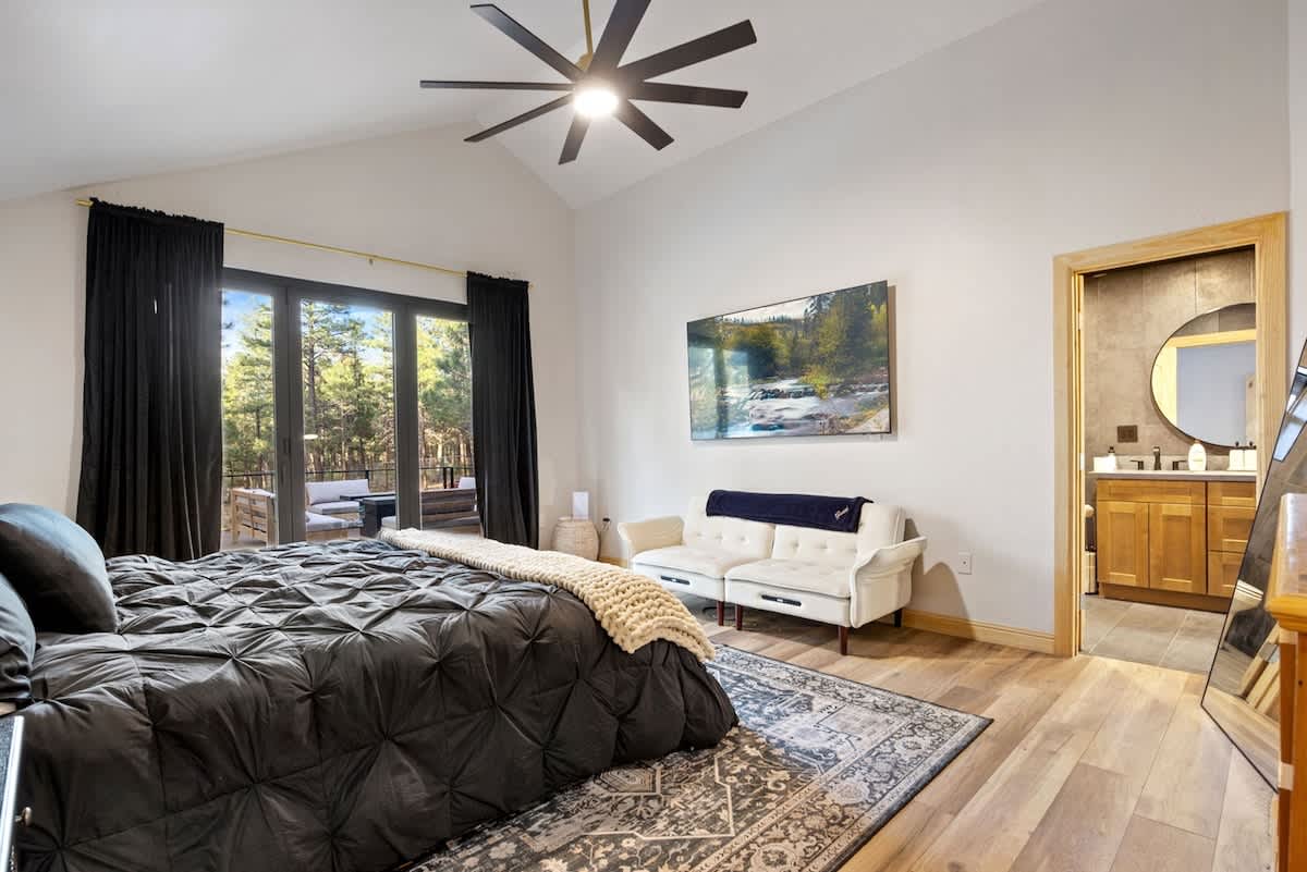 Bedroom image 1
