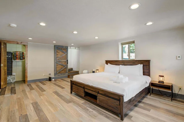 Bedroom image 1