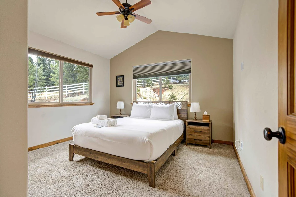 Bedroom image 1