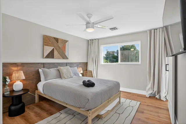 Bedroom image 1