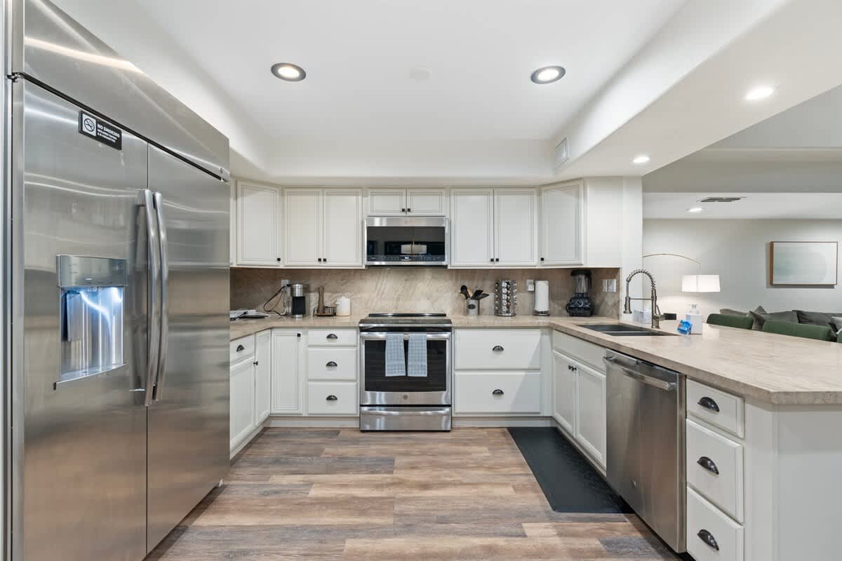 Home in Phoenix property photo 5