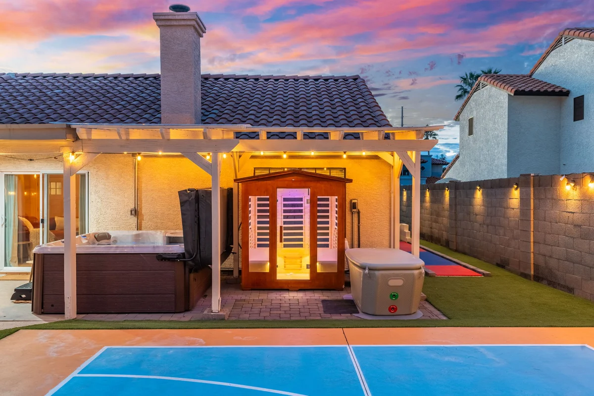 Home in Scottsdale property photo 3