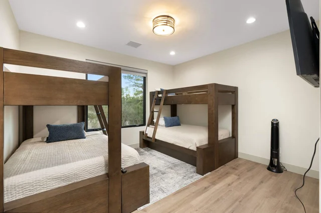 Bedroom image 1