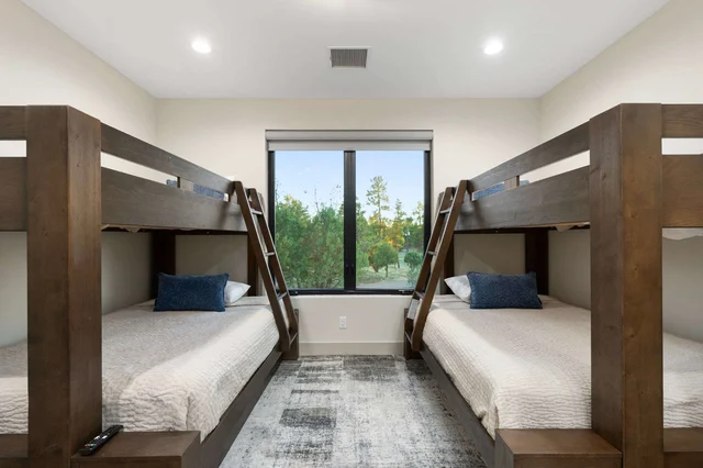Bedroom image 1