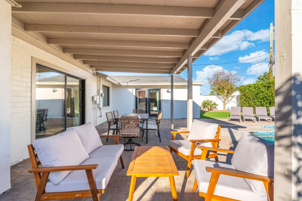 Home in Phoenix property photo 5