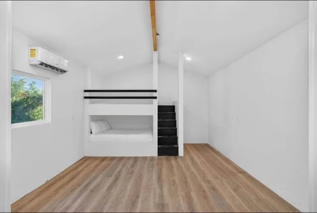 Bedroom image 1