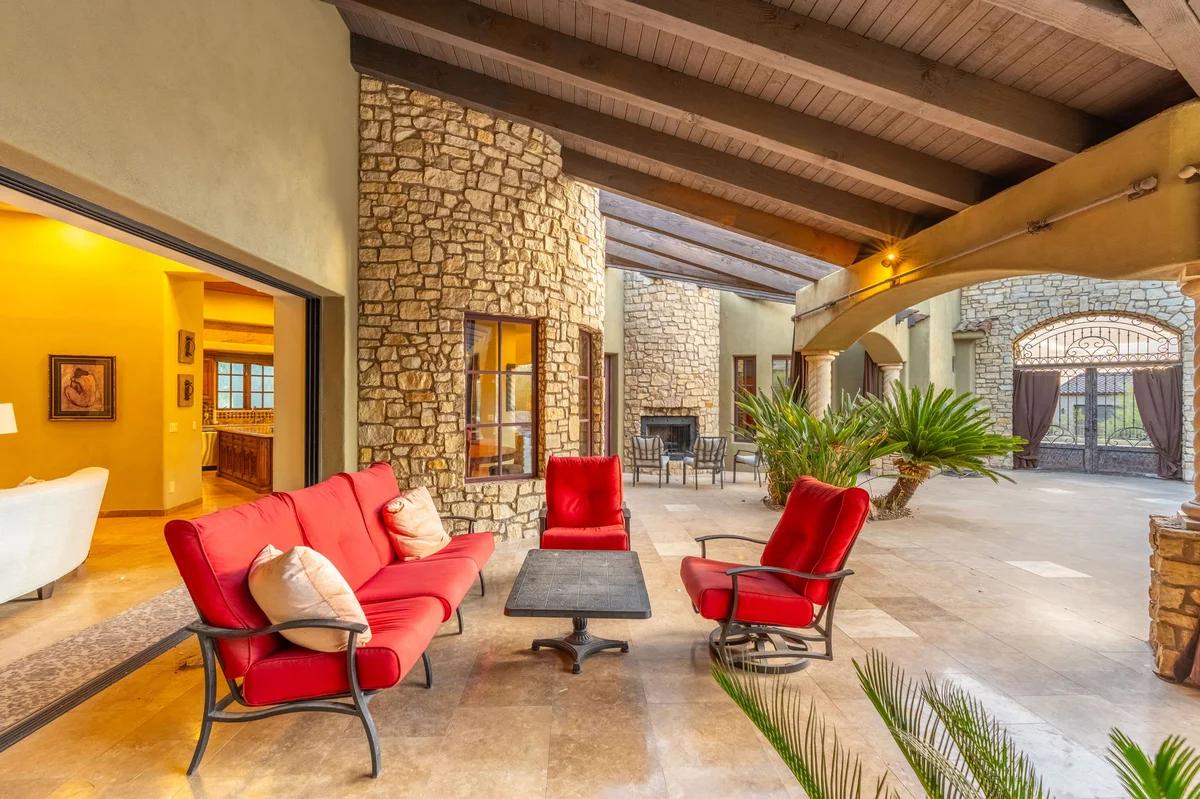 Home in Cave Creek property photo 5