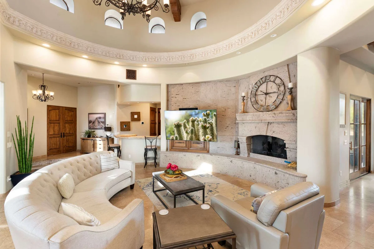Home in Cave Creek property photo 4