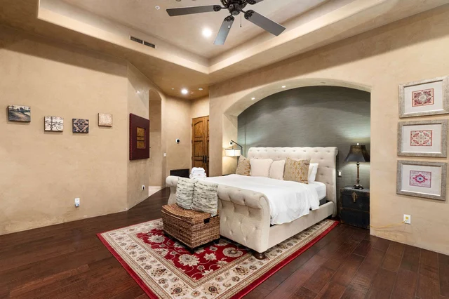 Bedroom image 1