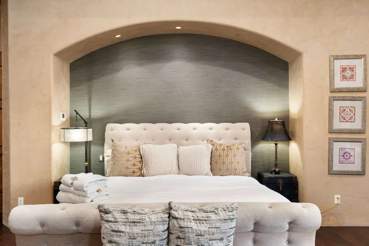 Bedroom image 1