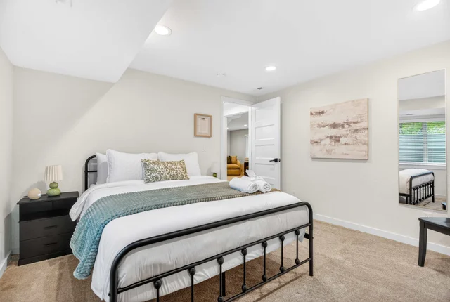 Bedroom image 1