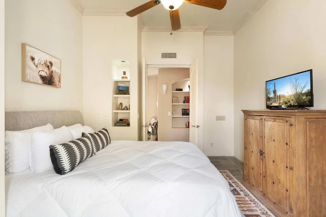 Bedroom image 1