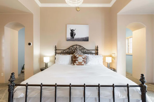 Bedroom image 1