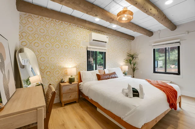 Bedroom image 1