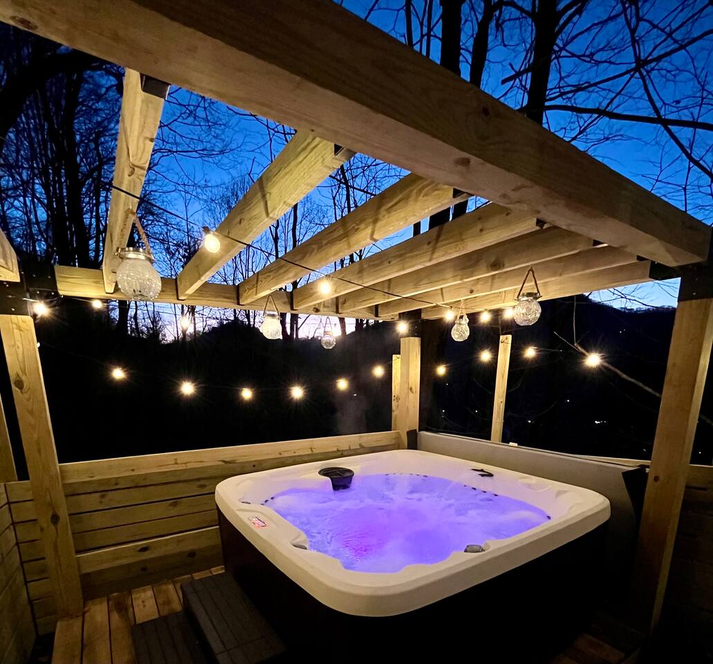 Home in Waynesville property photo 3