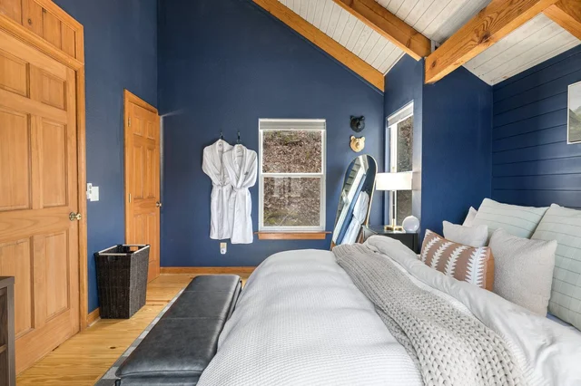 Bedroom 1 image 1