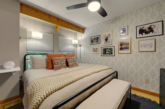 Bedroom 2 image 1
